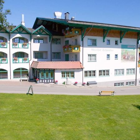 Voralpenhotel Schmoller Sankt Georgen im Attergau Exterior foto
